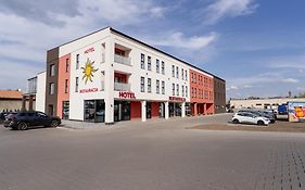 Hotel - Restauracja SŁONECZNA